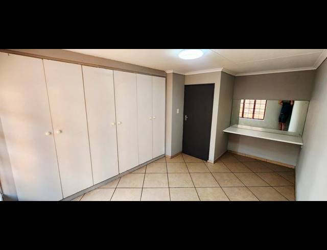 2 BEDROOM HOUSE FOR SALE IN THERESAPARK